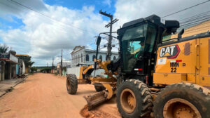 Rua do bairro Planalto, em Arapiraca, em processo de reestruturação