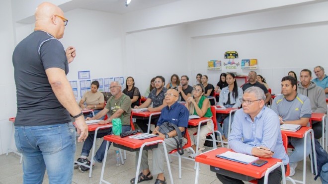 Semed oferta curso gratuito de inglês e espanhol com 180 vagas