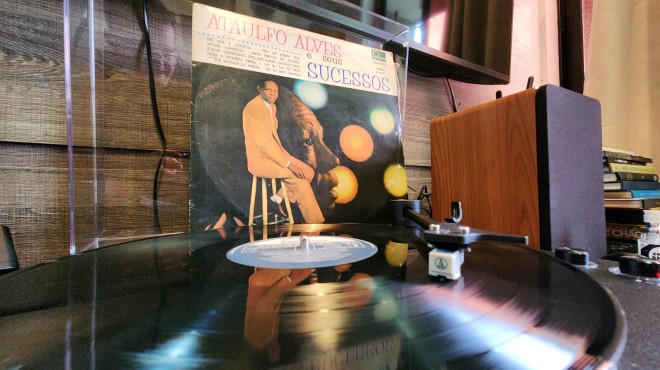 Dia do Vinil celebra formato que resiste à era digital
