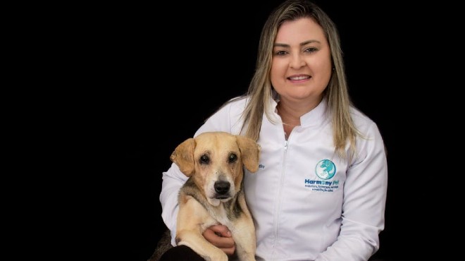 Cadela resgatada com sequelas neurológicas ganha residência permanente