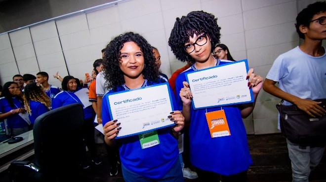 Estudantes visitam Câmara Municipal e dialogam com vereadores