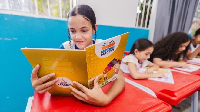 Alfabetização na idade certa cresce nas escolas do município de Maceió