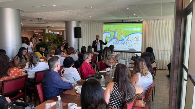 Cooperativas oferecem serviços gratuitos de saúde, educação e cidadania em Maceió