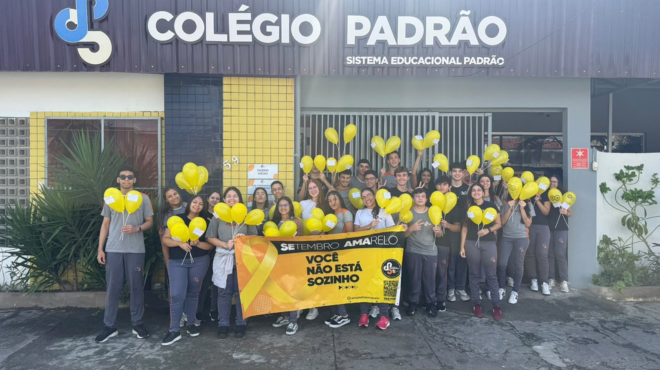 Estudantes mobilizam o trânsito com mensagens sobre Setembro Amarelo