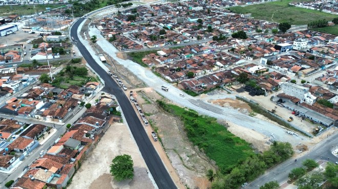 Novo eixo viário de 11 km amplia mobilidade urbana em Arapiraca