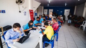 Mutirão também serve para esclarecimento de dúvidas dos moradores