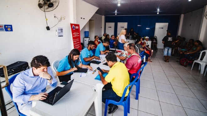 Mutirão também serve para esclarecimento de dúvidas dos moradores